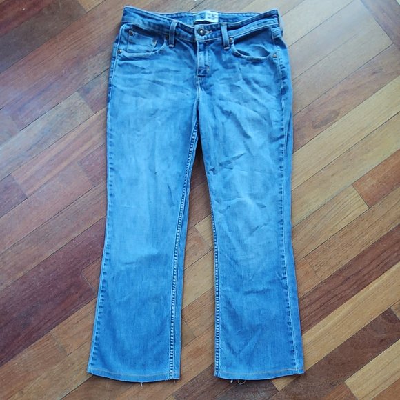 Signature by Levi Strauss Low Rise Bootcut Jeans Size Misses 8 Short - Picture 2 of 16